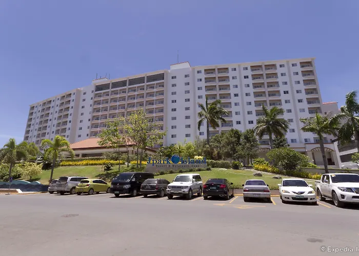 Jpark Island & Waterpark Cebu 5*